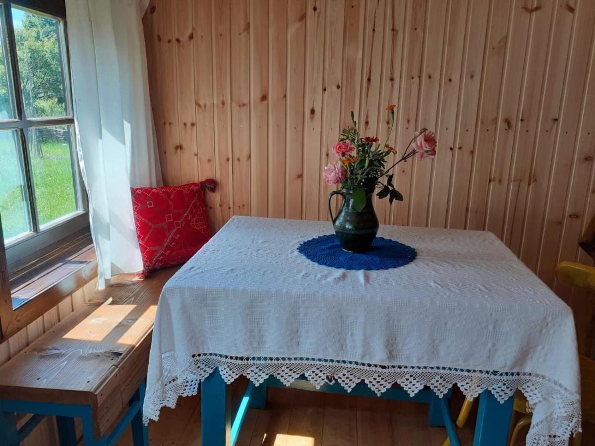 Small Apartment In Breb S Cosy Barn Bagian luar foto