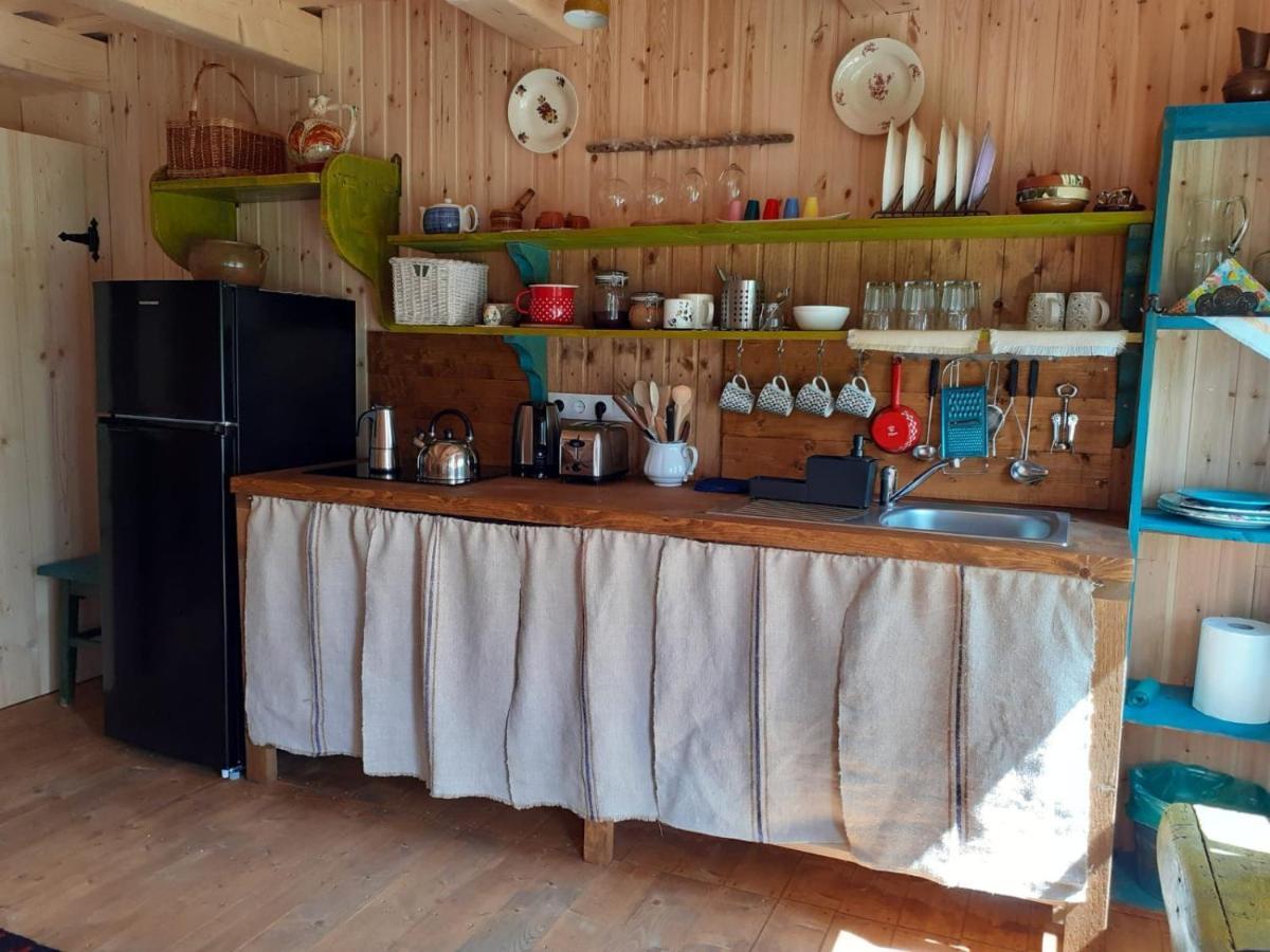 Small Apartment In Breb S Cosy Barn Bagian luar foto