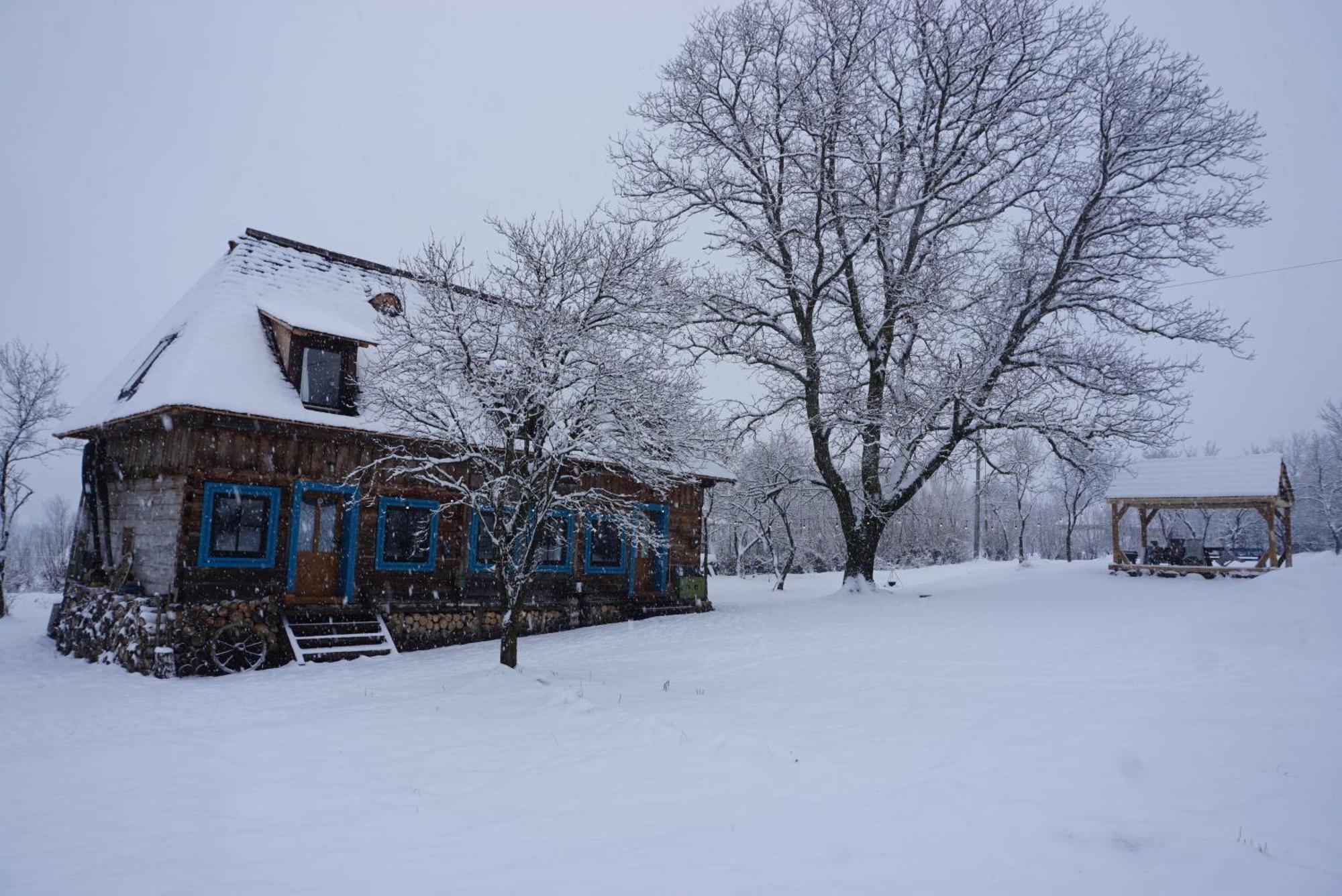 Small Apartment In Breb S Cosy Barn Bagian luar foto