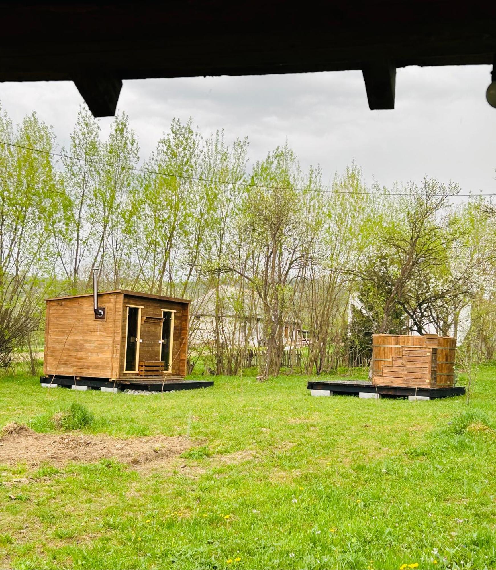 Small Apartment In Breb S Cosy Barn Bagian luar foto